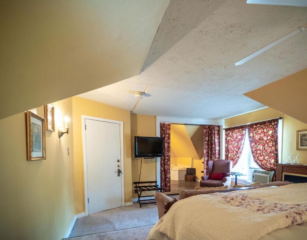 5 Ojo Inn Bed And Breakfast Eureka Springs Ngoại thất bức ảnh